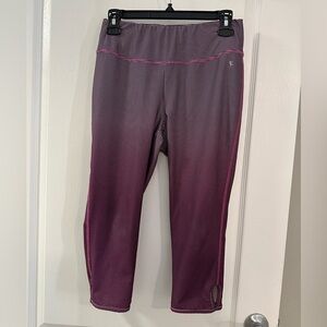 Avia workout leggings, gently used, size M